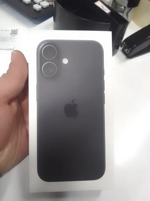 Продам iPhone 16 256 ГБ - Игровые аккаунты в Екатеринбург