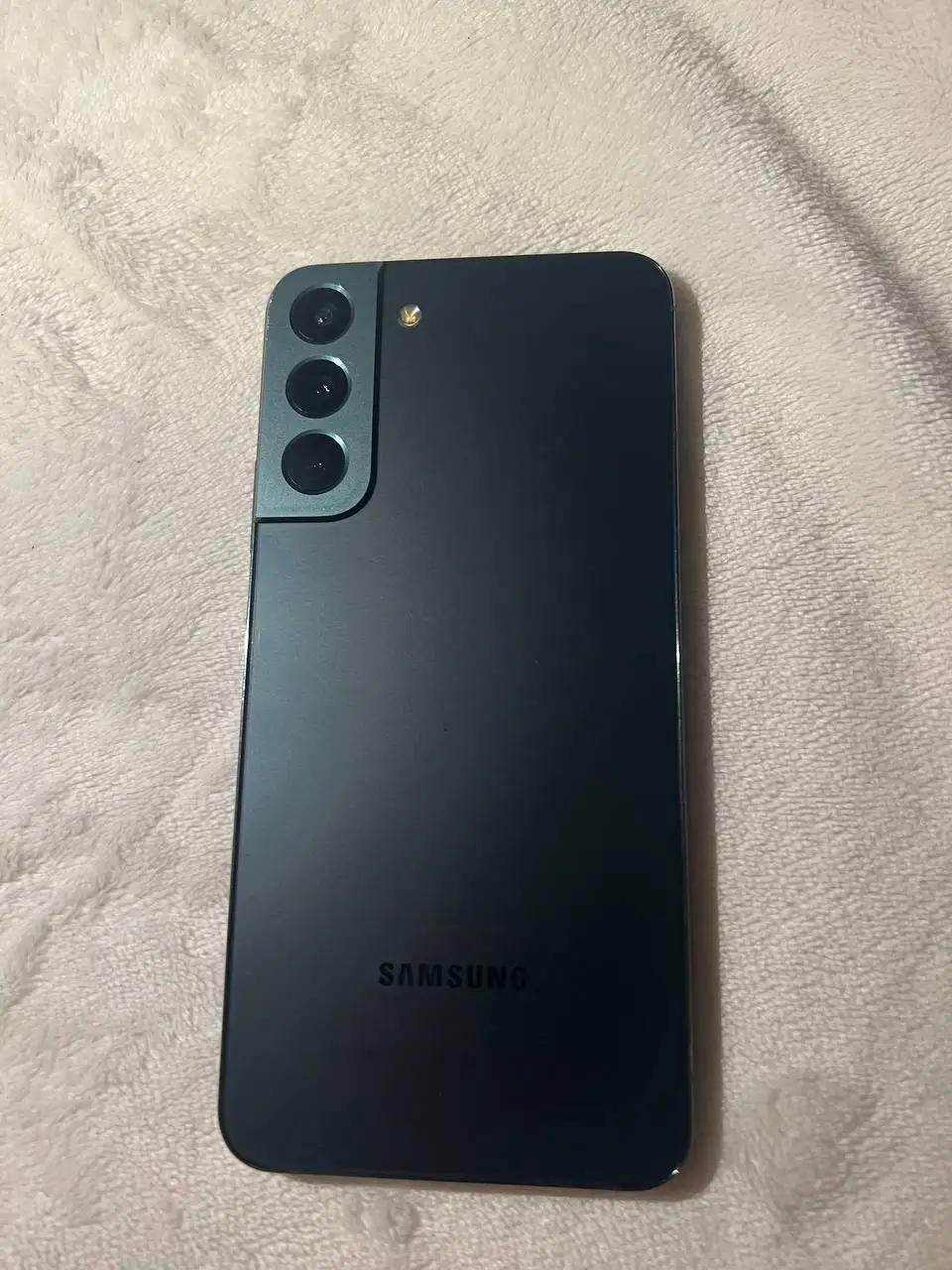 Продам Samsung Galaxy S22 Plus 8/128 ГБ - Смартфоны (Электроника) в Екатеринбург