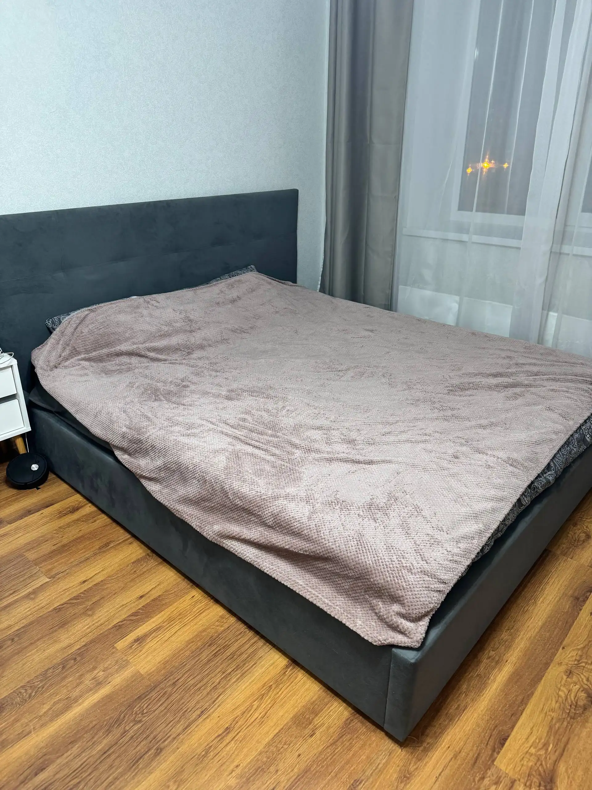 Продам кровать 180x200 с основанием на газовых пружинах - Мебель (Для дома и дачи) в Екатеринбург