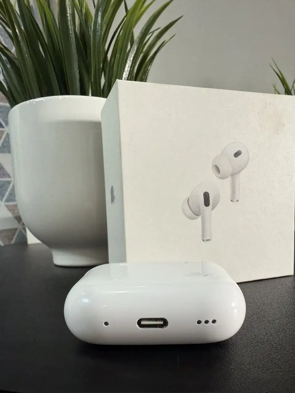 AirPods Pro 2 (USB-C / MagSafe) новые с полной комплектацией - Наушники (Электроника) в Екатеринбург