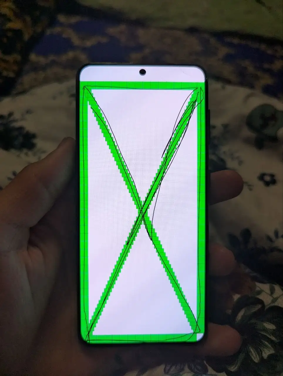 Телефон для корейского рынка с трещинами, обмен на iPhone - Мобильные телефоны (Электроника) в Екатеринбург