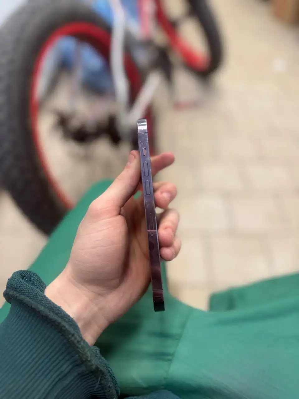 Продажа iPhone 14 Pro 256Гб фиолетового цвета - Смартфоны (Электроника) в Екатеринбург