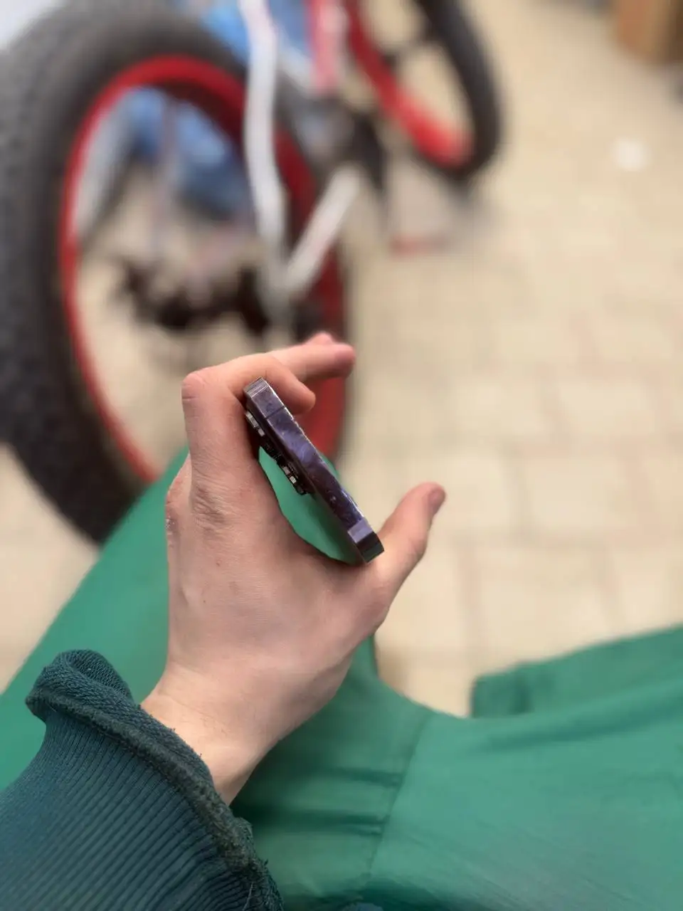 Продажа iPhone 14 Pro 256Гб фиолетового цвета - Смартфоны (Электроника) в Екатеринбург