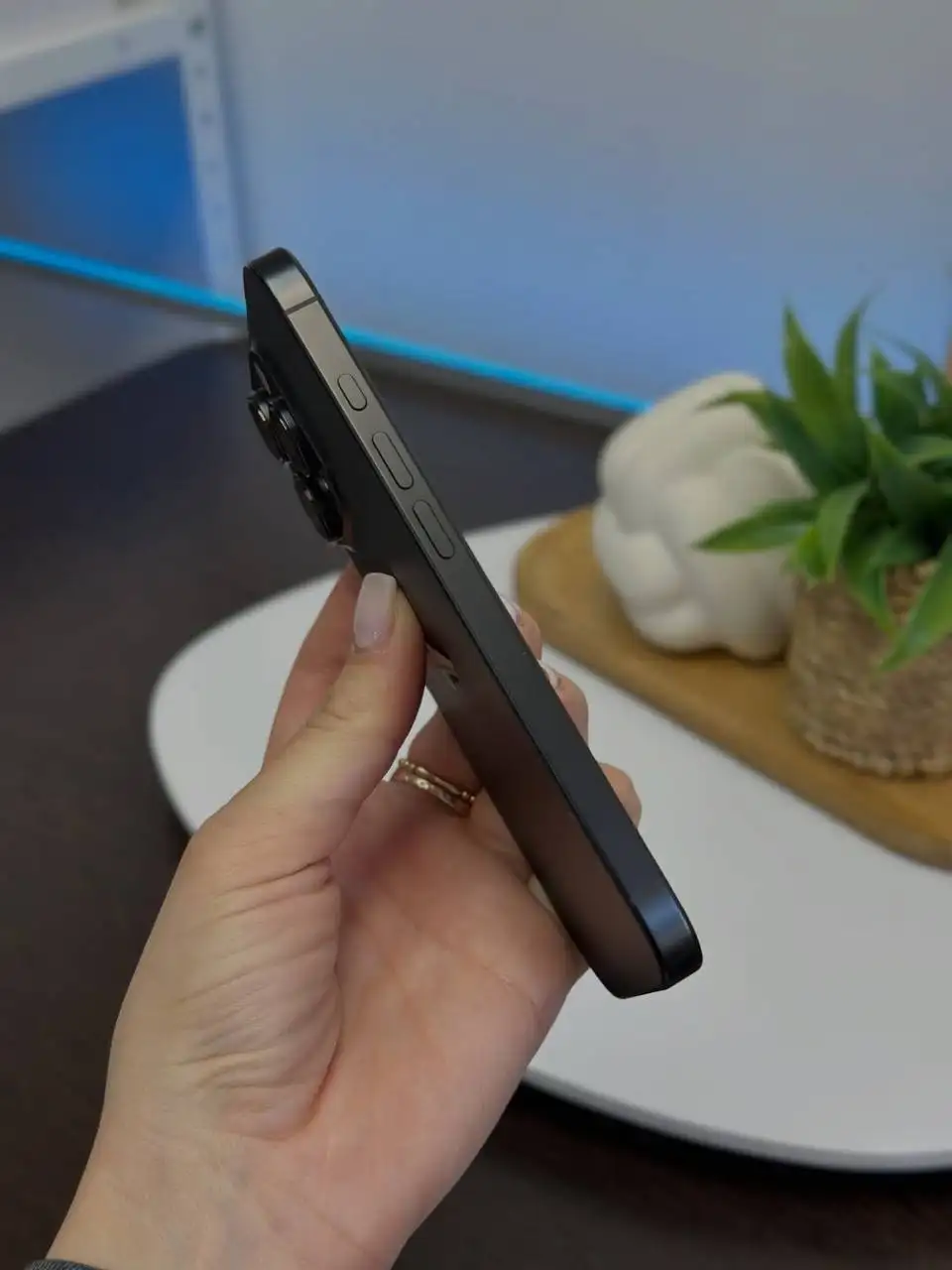 iPhone 16 Pro Black Titanium 256Gb - Смартфоны и телефоны (Электроника) в Екатеринбург