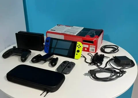 Продам Nintendo Switch в отличном состоянии с комплектом - Телевизоры в Екатеринбург