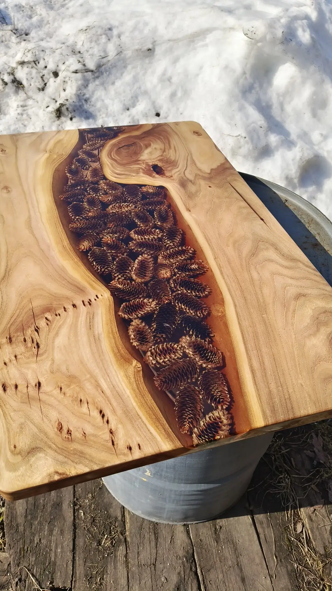 Стол и часы из дерева и эпоксидной смолы на заказ - Мебель (Барахолка) в Екатеринбург