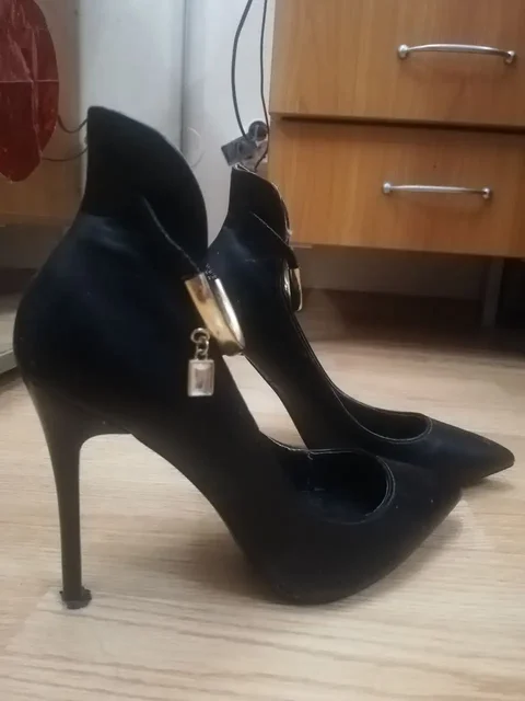 Обувь 37 размер: черные, бежевые, ботильоны, туфли, зимние ботильоны - Платья в Екатеринбург