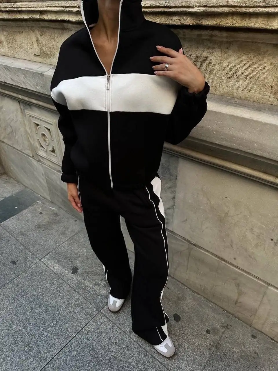 Женский спортивный костюм 2-ка, размер 42/48, материал Мадагаскар - Спортивная одежда (Одежда) в Екатеринбург