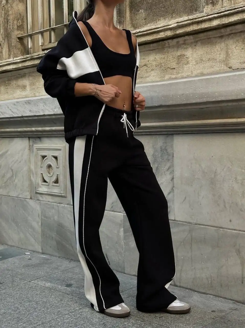 Женский спортивный костюм 2-ка, размер 42/48, материал Мадагаскар - Спортивная одежда (Одежда) в Екатеринбург