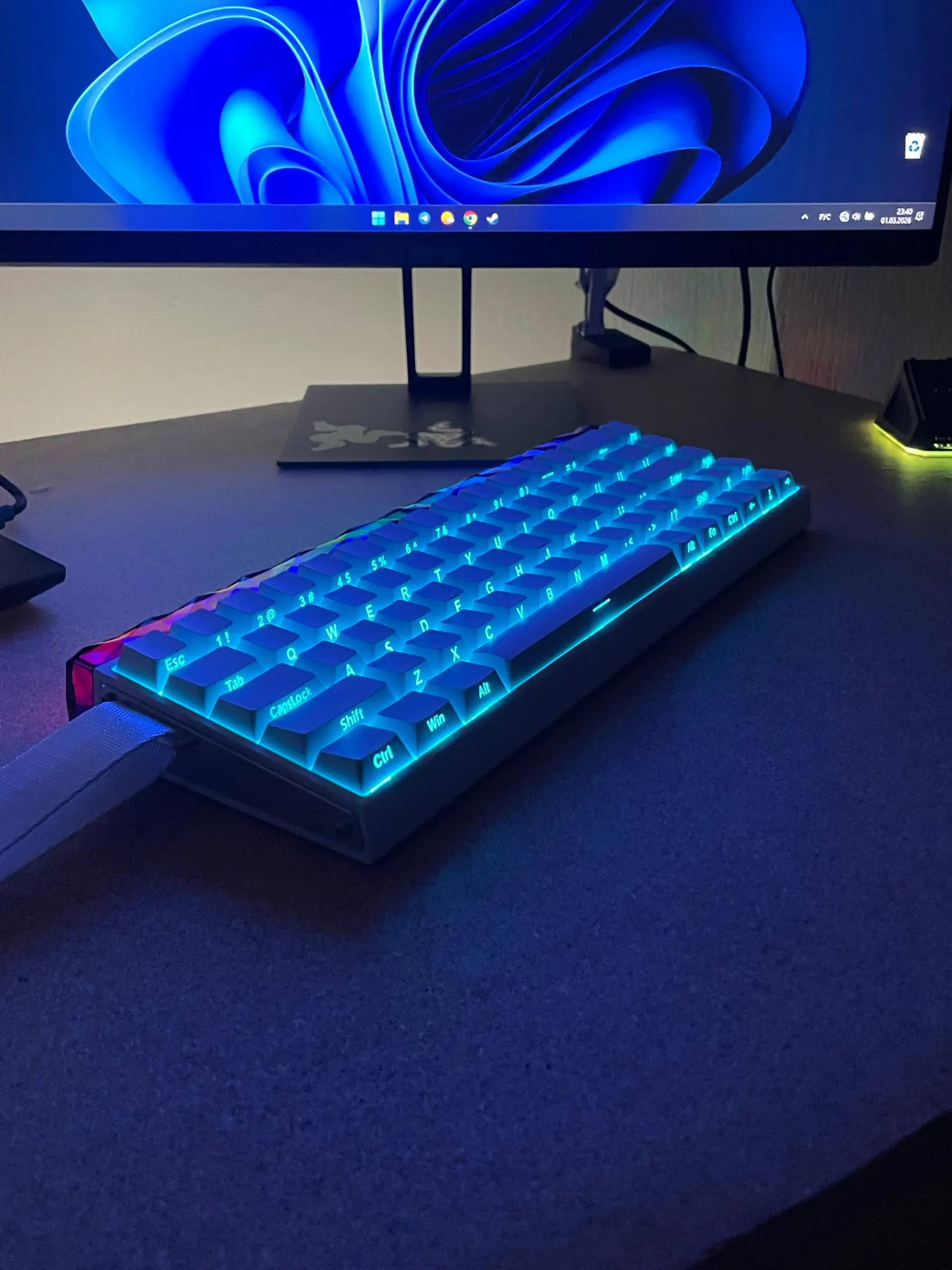 Продажа механической клавиатуры AULA Hero 68 HE - Клавиатуры (Электроника) в Екатеринбург