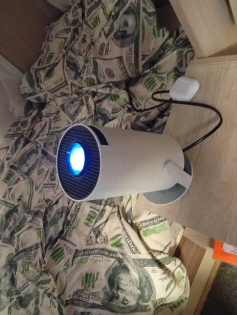 Продам проектор - Аккаунты игр в Екатеринбург