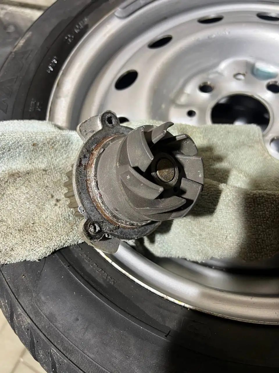 Запчасти для автомобилей - Автозапчасти (Запчасти) в Екатеринбург