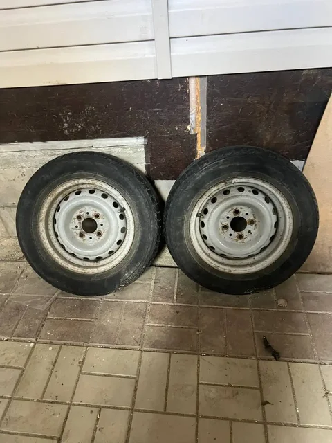 Запчасти для авто: штампы, резина, стойки, детали - частное объявление в Екатеринбург