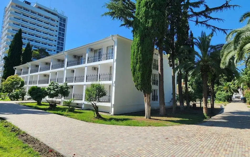 Отдых в Абхазии, Сухум, бывший санаторий ПВО - Туризм (Хобби и отдых) в Сухум