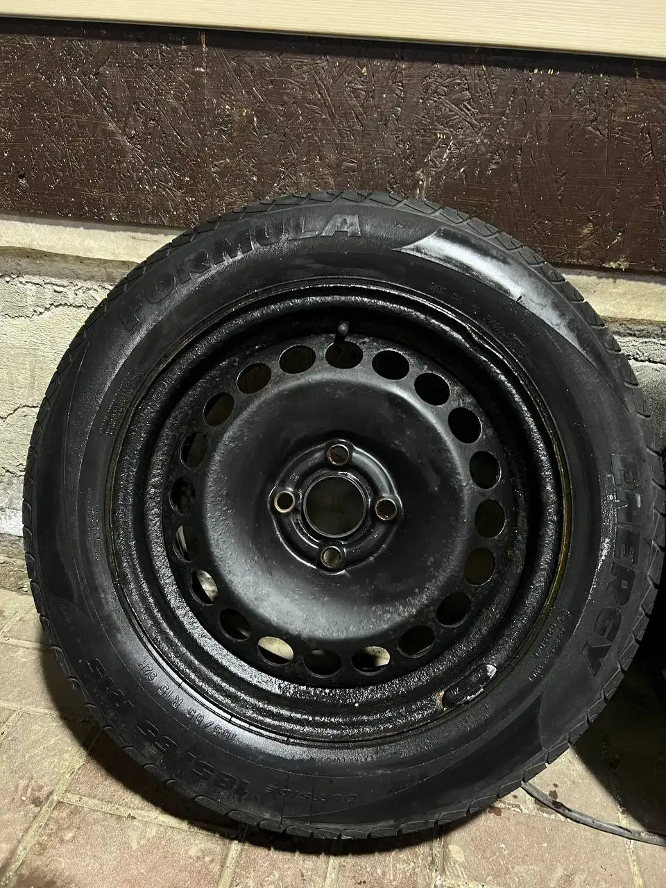 Штампы R15 на летней резине Formula Energy - Диски и шины (Запчасти) в Екатеринбург