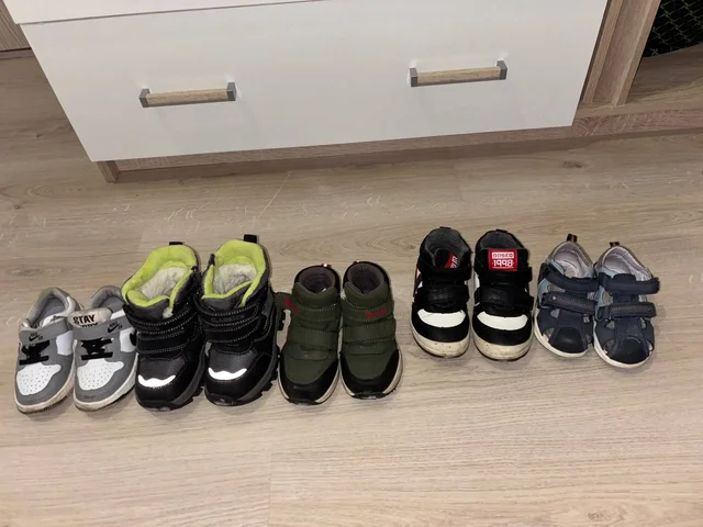 Продажа 5 пар обуви разного размера - частное объявление в Екатеринбург