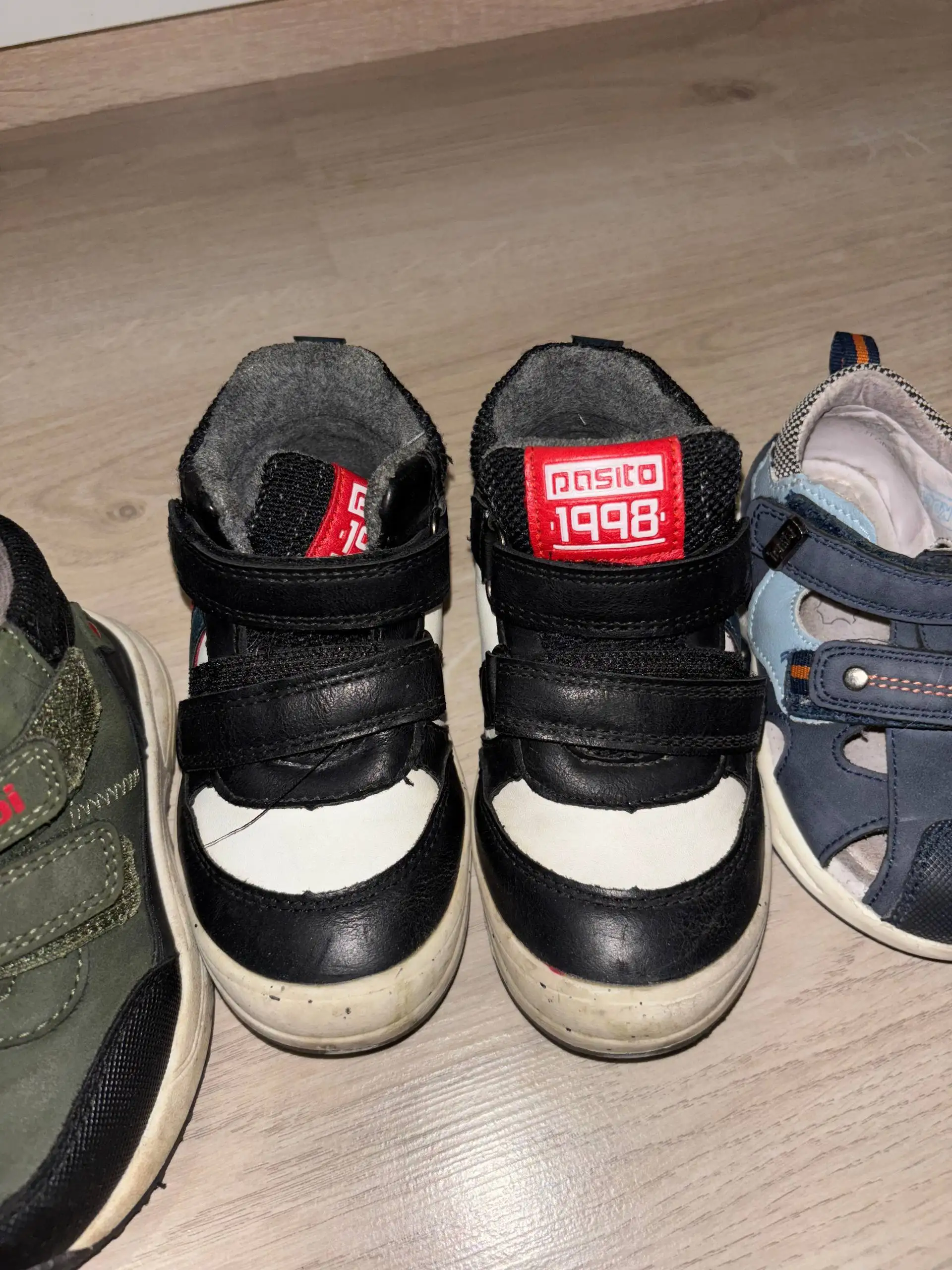 Продажа 5 пар обуви разного размера - Обувь (Одежда) в Екатеринбург