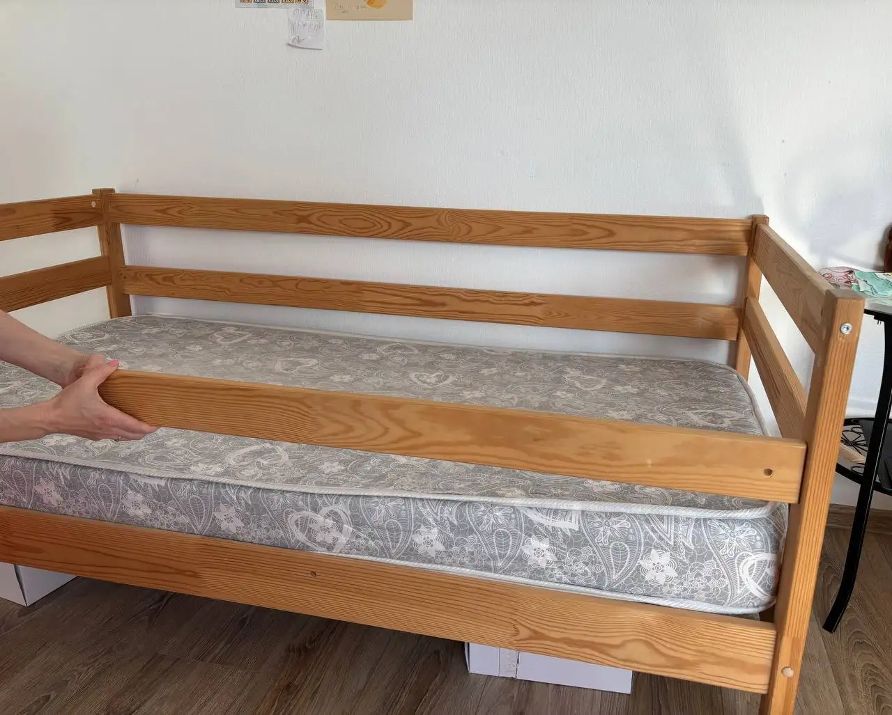 Продажа детской кроватки из натурального дерева - Детская мебель (Товары для детей) в Екатеринбург