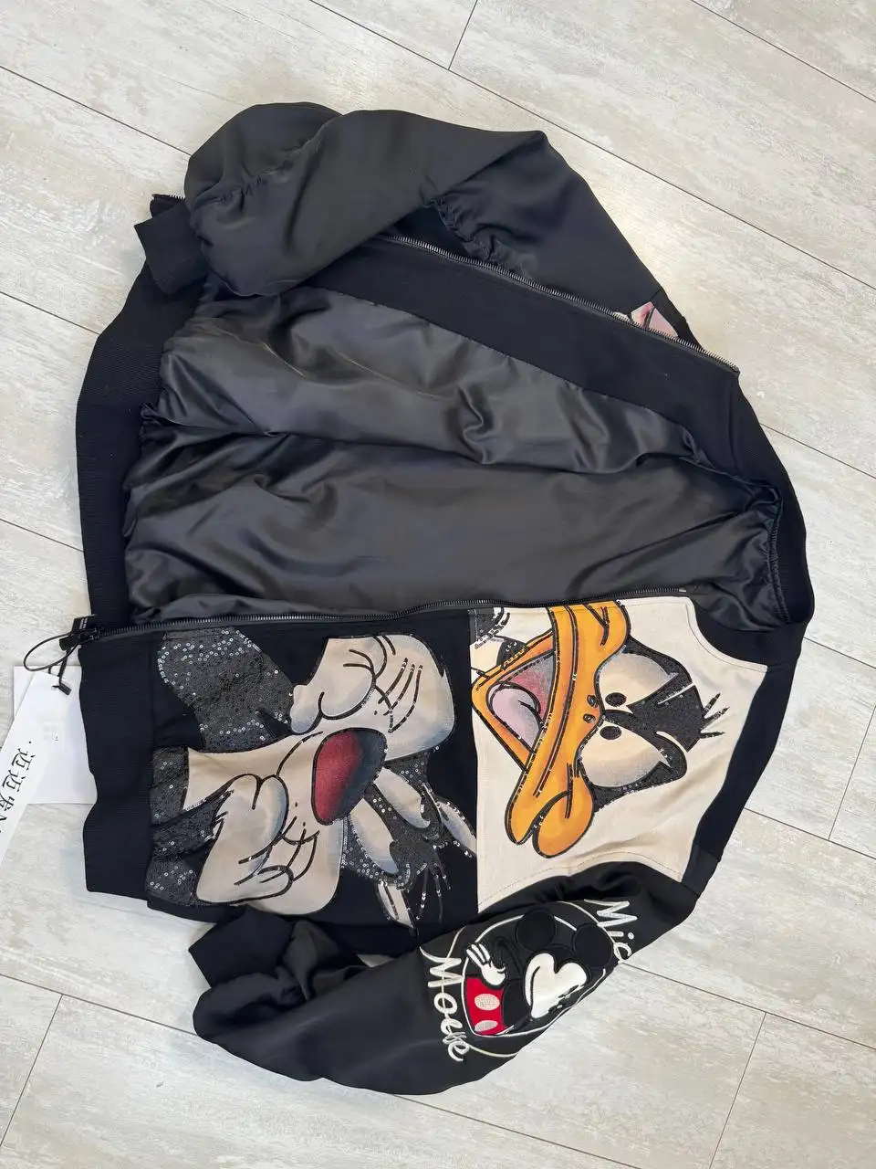 Женская куртка бомбер оверсайз черного цвета - Верхняя одежда (Одежда) в Екатеринбург