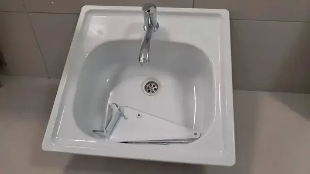 Продажа раковины со смесителем - Шторы в Екатеринбург