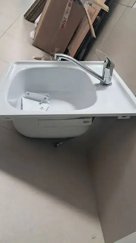 Продажа раковины со смесителем - Сантехника (Для дома и дачи) в Екатеринбург