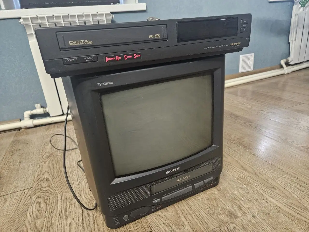 Продажа телевизора и видеомагнитофона - Видеотехника (Электроника) в Екатеринбург