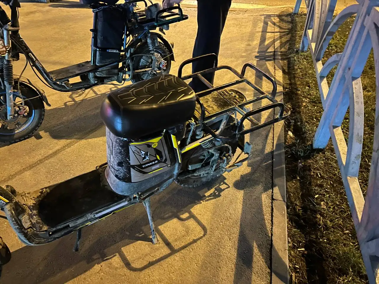 Продам велосипед с двумя аккумуляторами - Велосипеды (Барахолка) в Екатеринбург