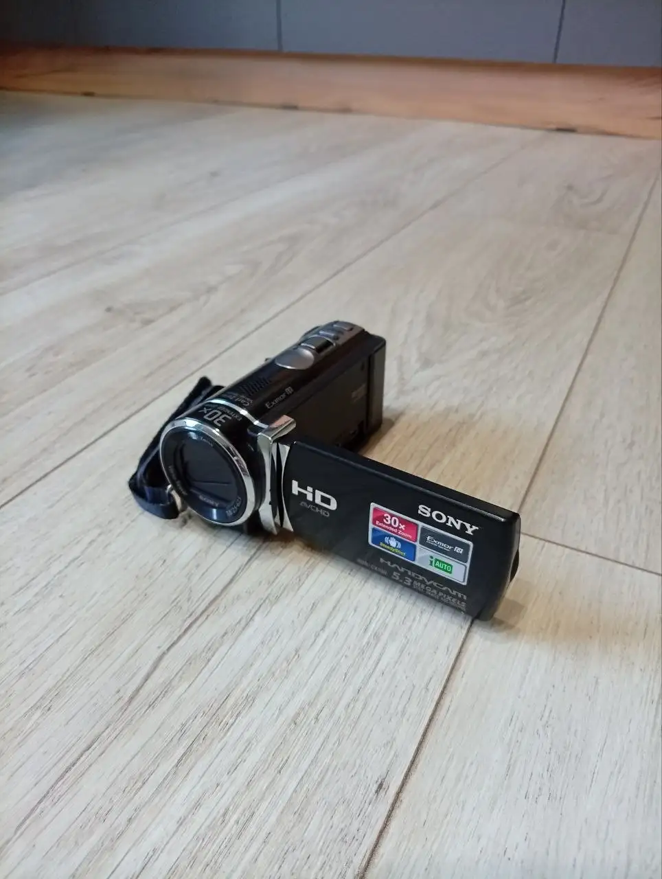 Продам видеокамеру Sony Handycam - Видеокамеры (Электроника) в Екатеринбург