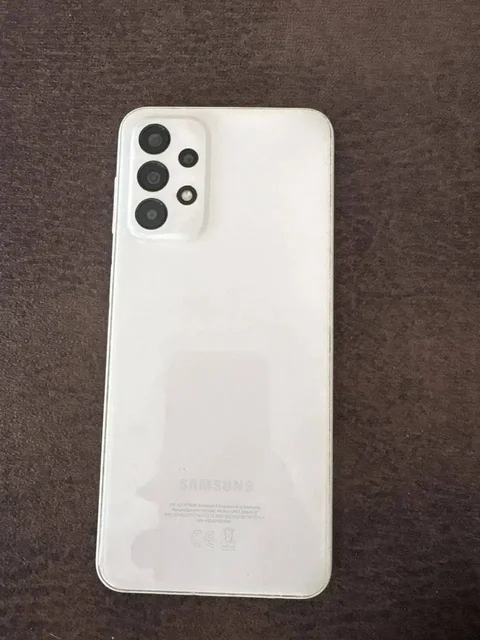 Обмен двух телефонов на iPhone 11/128 или новее - VR-шлемы в Екатеринбург