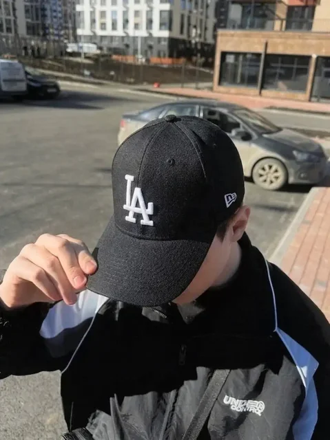 Продажа новых кепок New Era и LA - Головные уборы в Екатеринбург