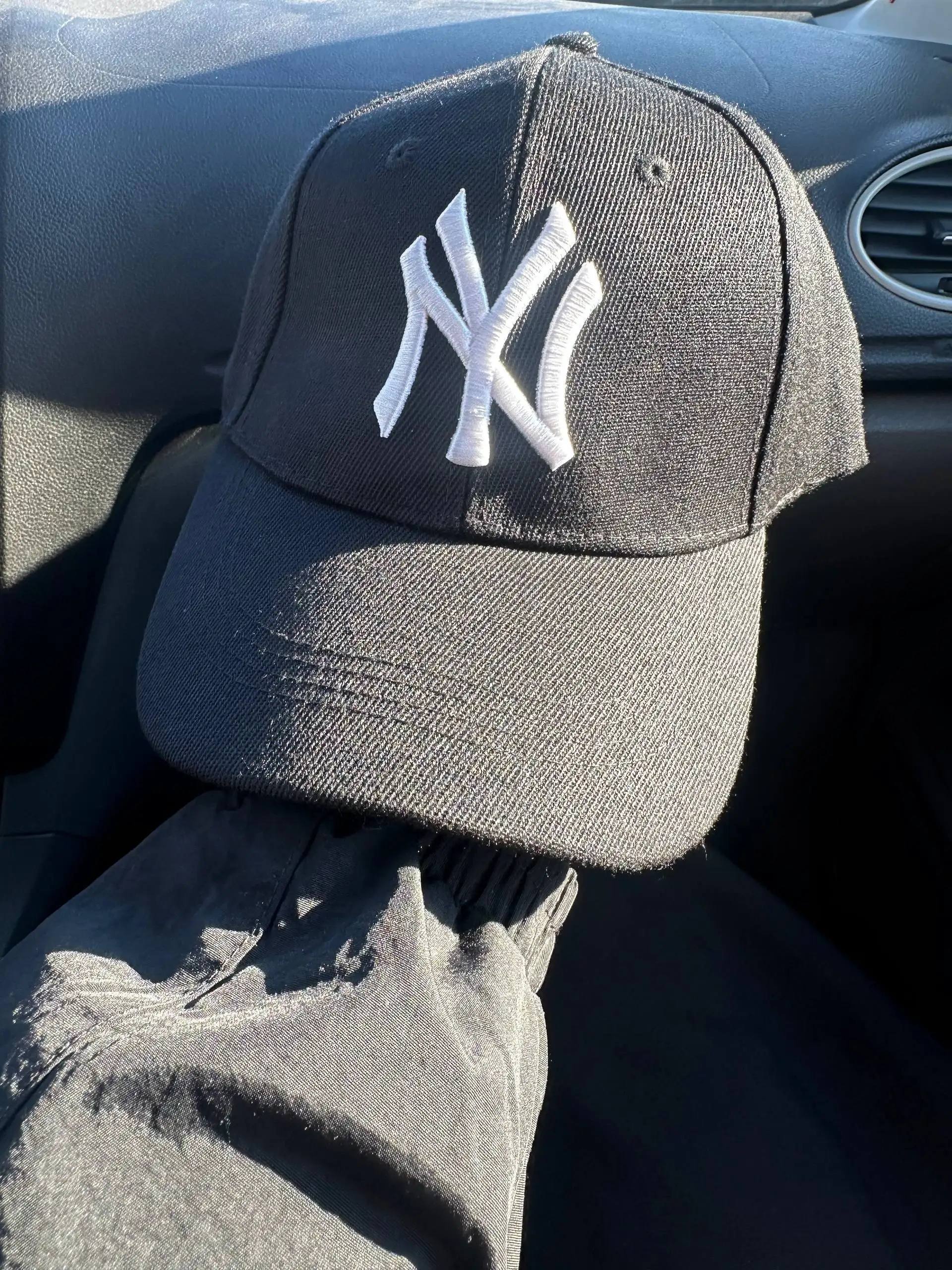 Продажа новых кепок New Era и LA - Головные уборы (Одежда) в Екатеринбург