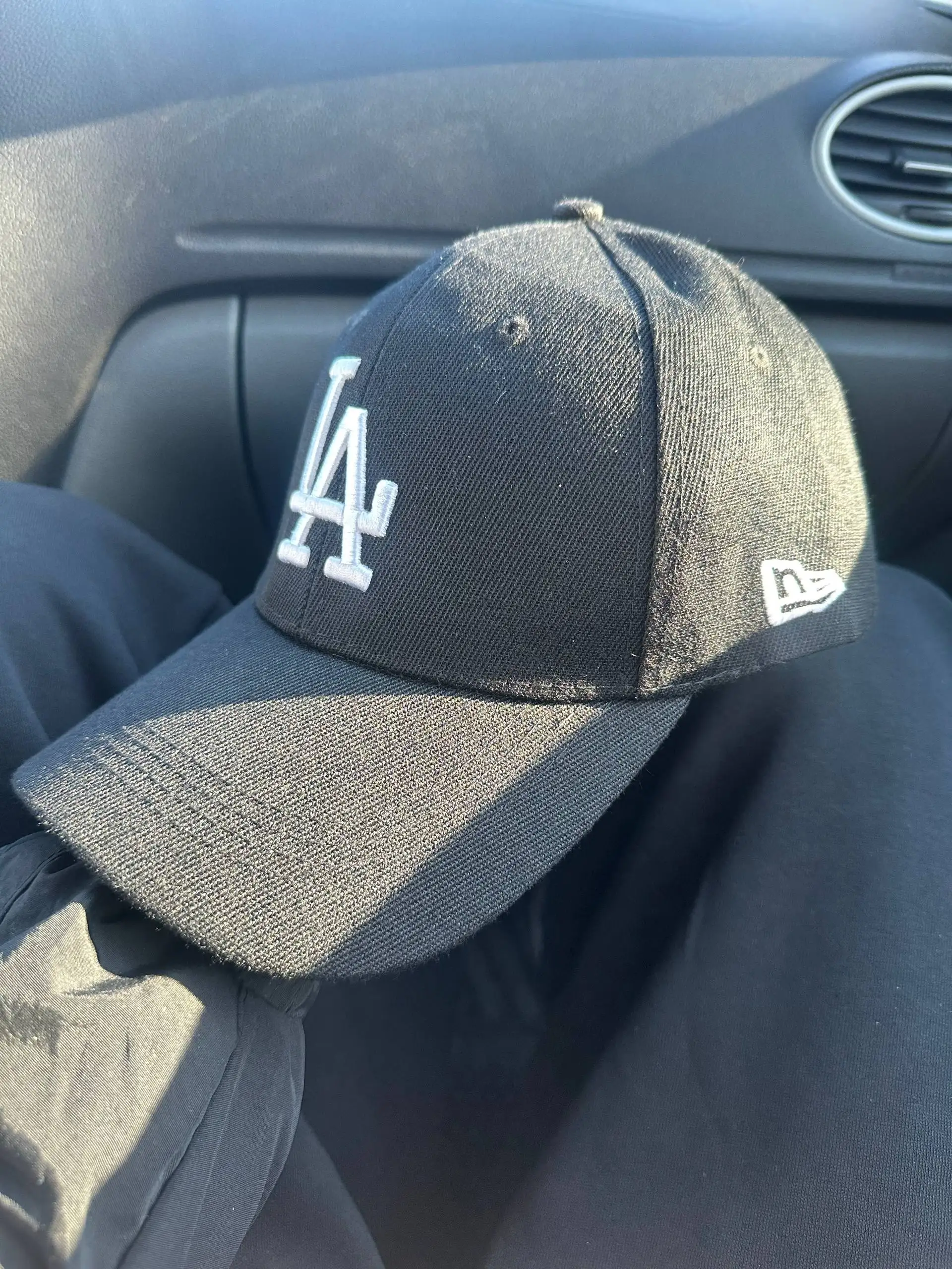 Продажа новых кепок New Era и LA - Головные уборы (Одежда) в Екатеринбург