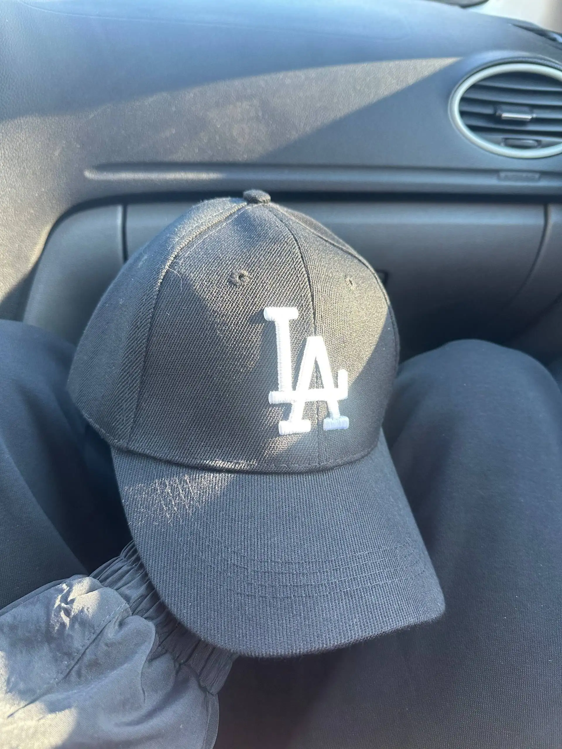 Продажа новых кепок New Era и LA - Головные уборы (Одежда) в Екатеринбург