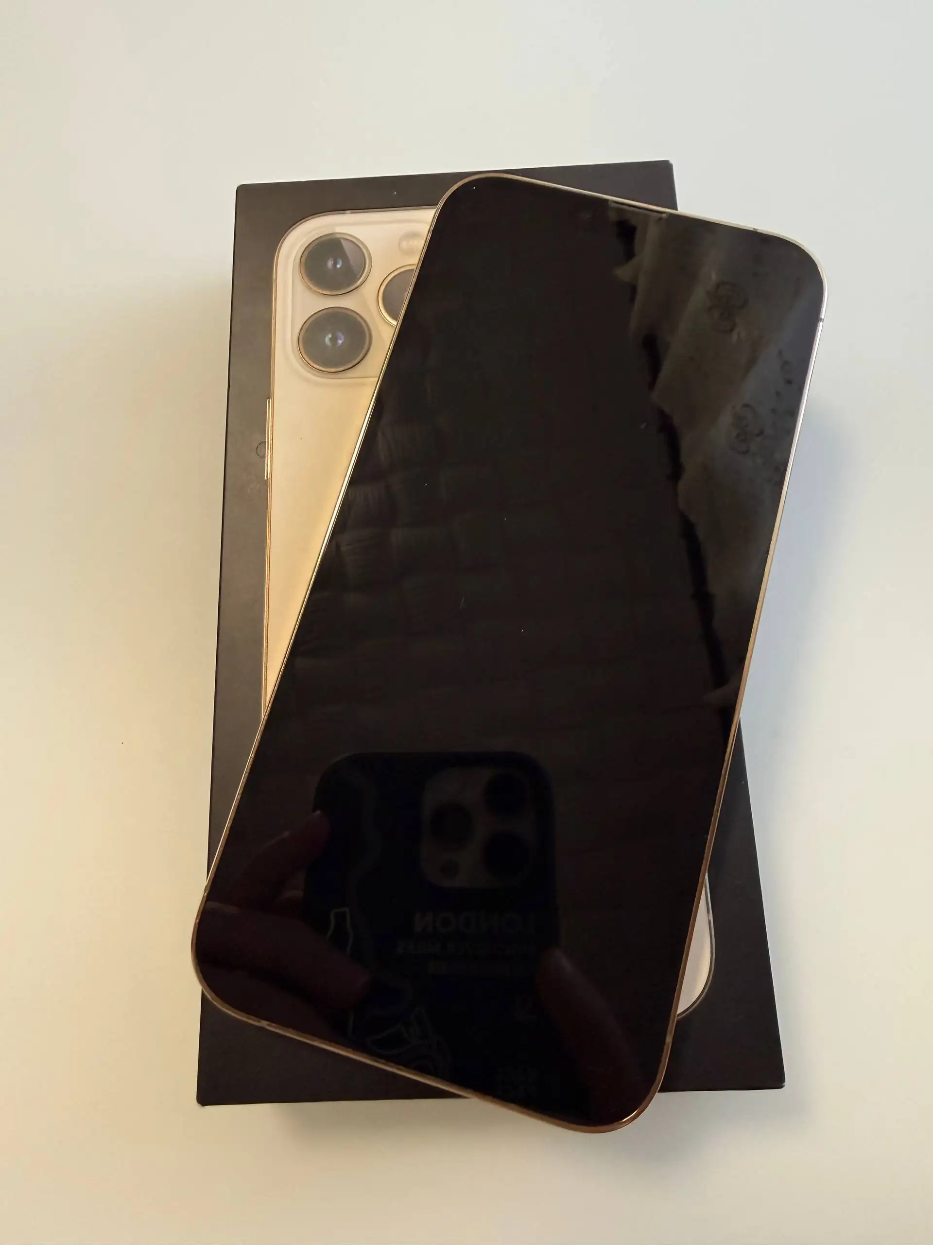 iPhone 13 Pro Max Gold с недостатками - Смартфоны и гаджеты (Электроника) в Екатеринбург