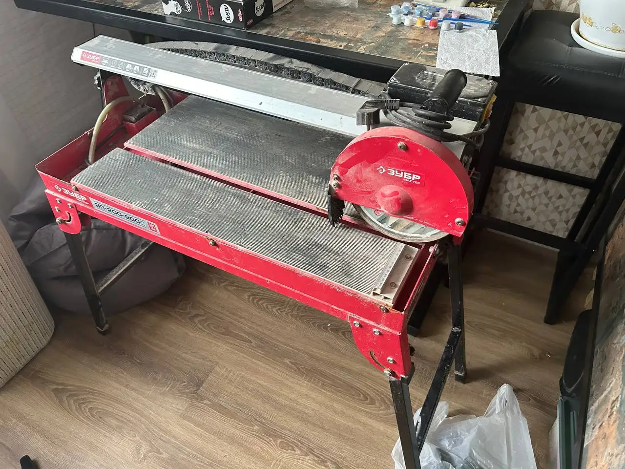 Мокрый плиткорез Зубр - Инструменты в Екатеринбург