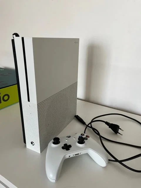 Xbox One S 1TB - Стиральные машины в Екатеринбург