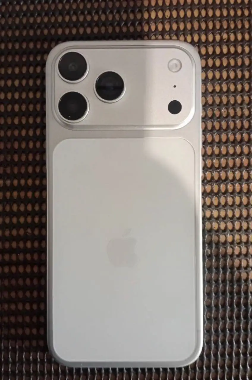 iPhone 17 Pro Max 512GB - Мобильные телефоны (Электроника) в Екатеринбург