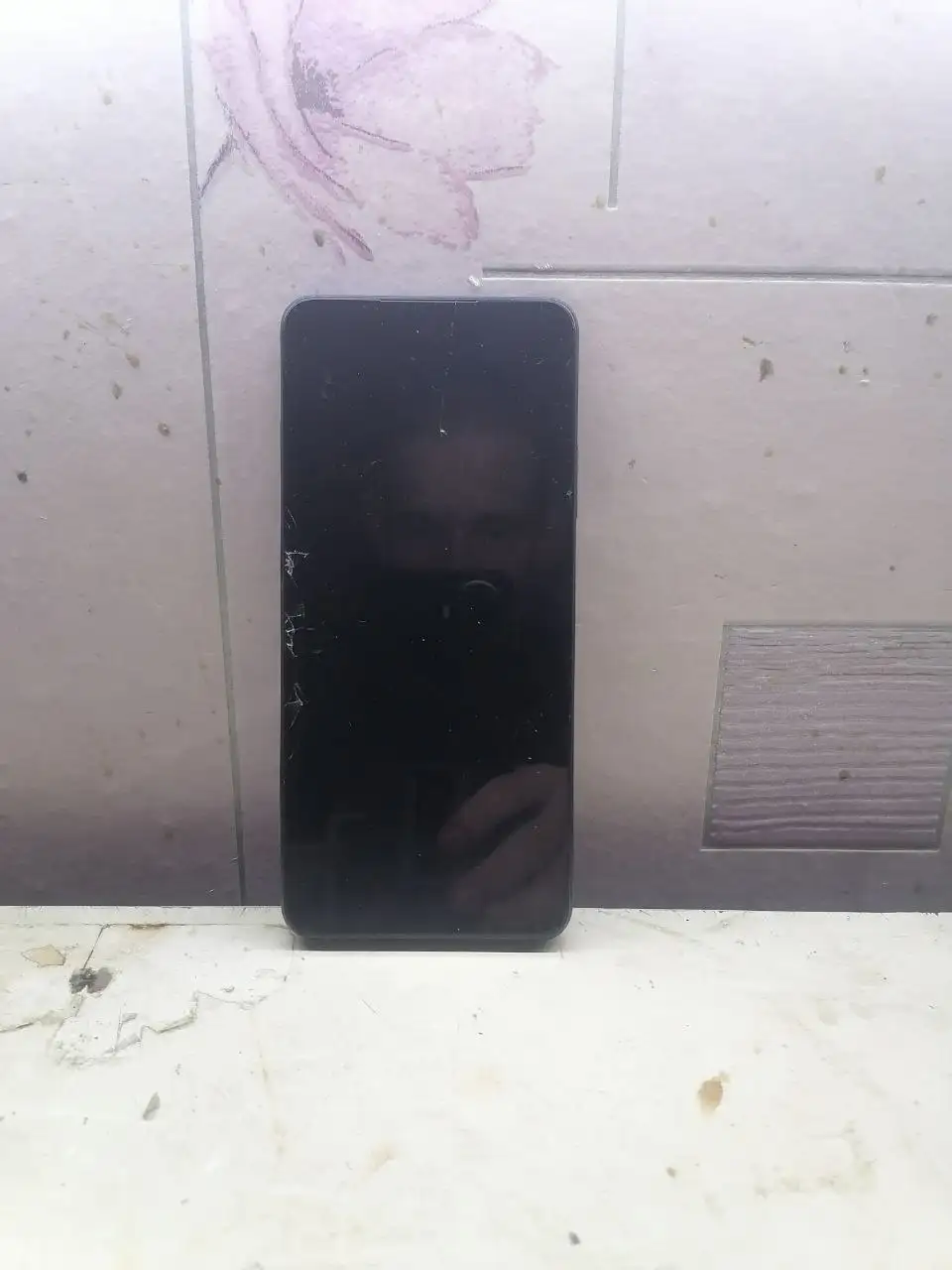 Realme C55 8/256 на запчасти - Мобильные телефоны и аксессуары (Электроника) в Екатеринбург