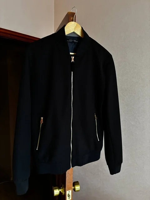 Мужская ветровка Zara размер M б/у - Платья и топы в Екатеринбург