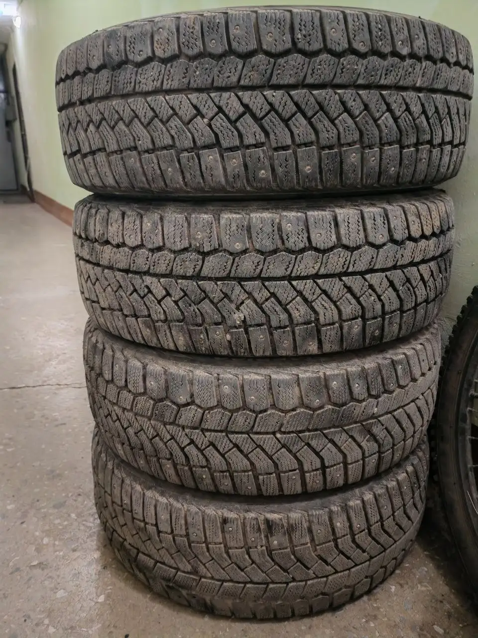 Зимняя резина VIATTI BRINA NORDIKO 205/55 R16 - Шины (Авто) в Екатеринбург