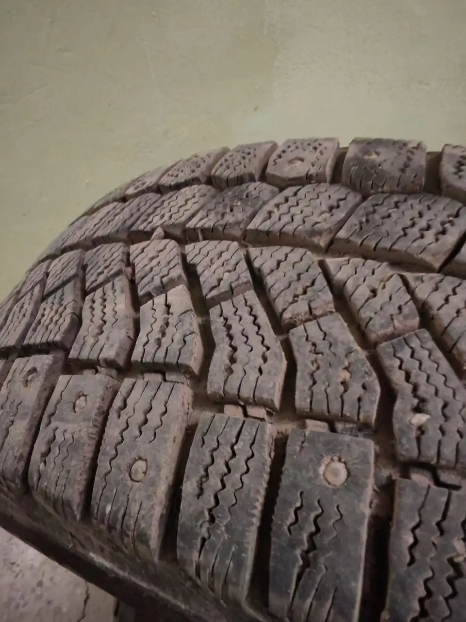 Зимняя резина VIATTI BRINA NORDIKO 205/55 R16 - Шины (Авто) в Екатеринбург