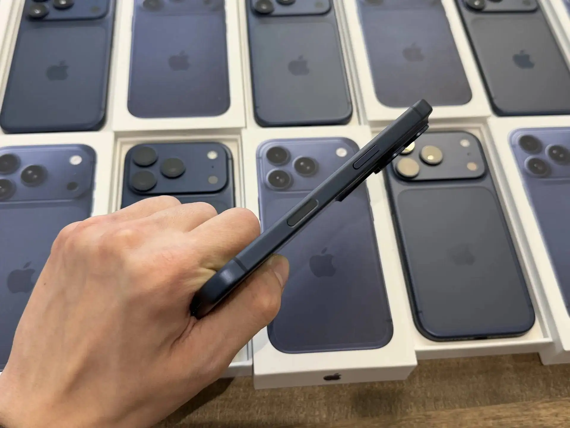 iPhone 17 Pro Blue 256GB - Смартфоны и телефоны (Электроника) в Екатеринбург