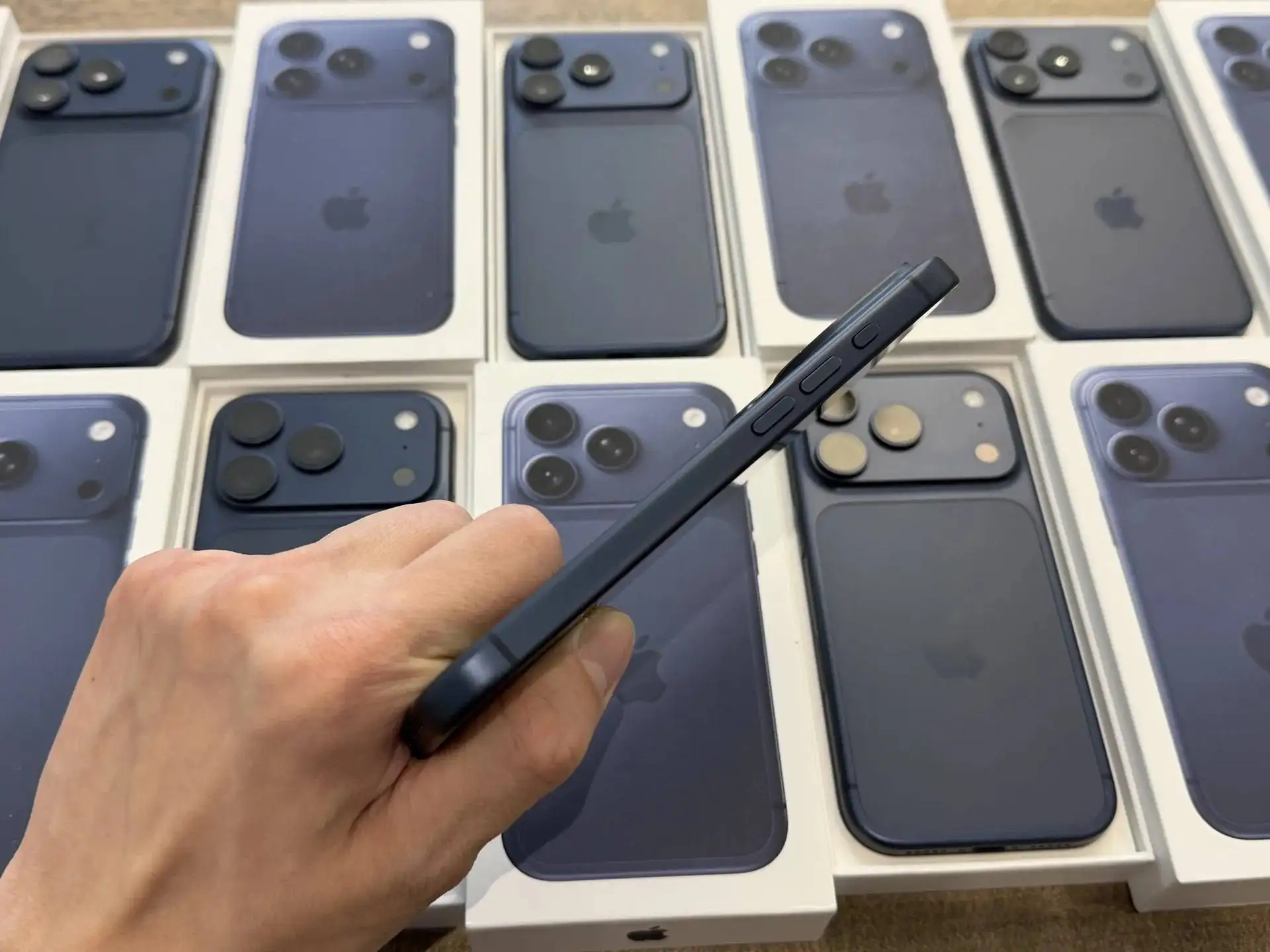 iPhone 17 Pro Blue 256GB - Смартфоны и телефоны (Электроника) в Екатеринбург