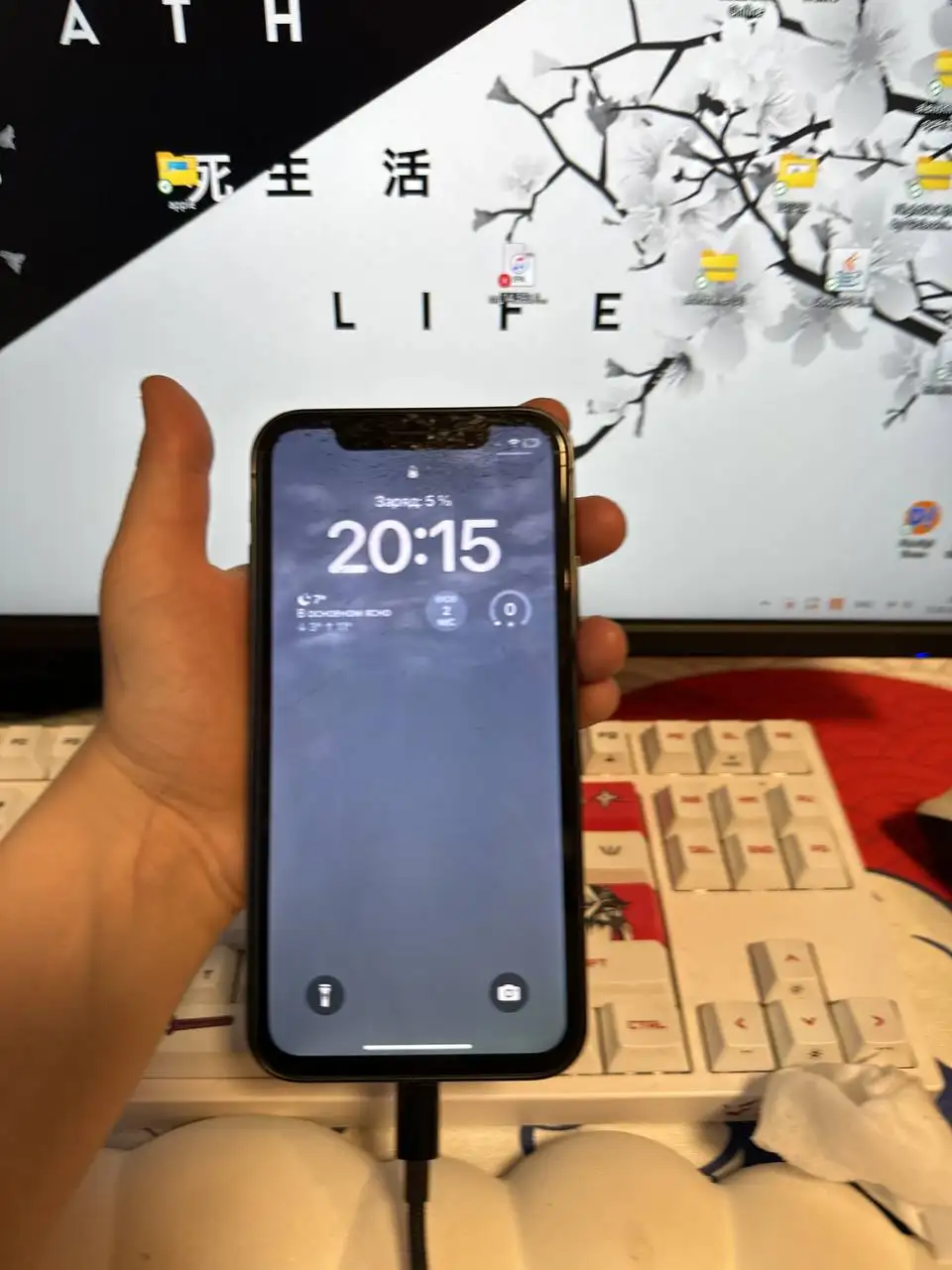 Айфон XR в корпусе 16 Pro с дефектами - Смартфоны (Электроника) в Екатеринбург