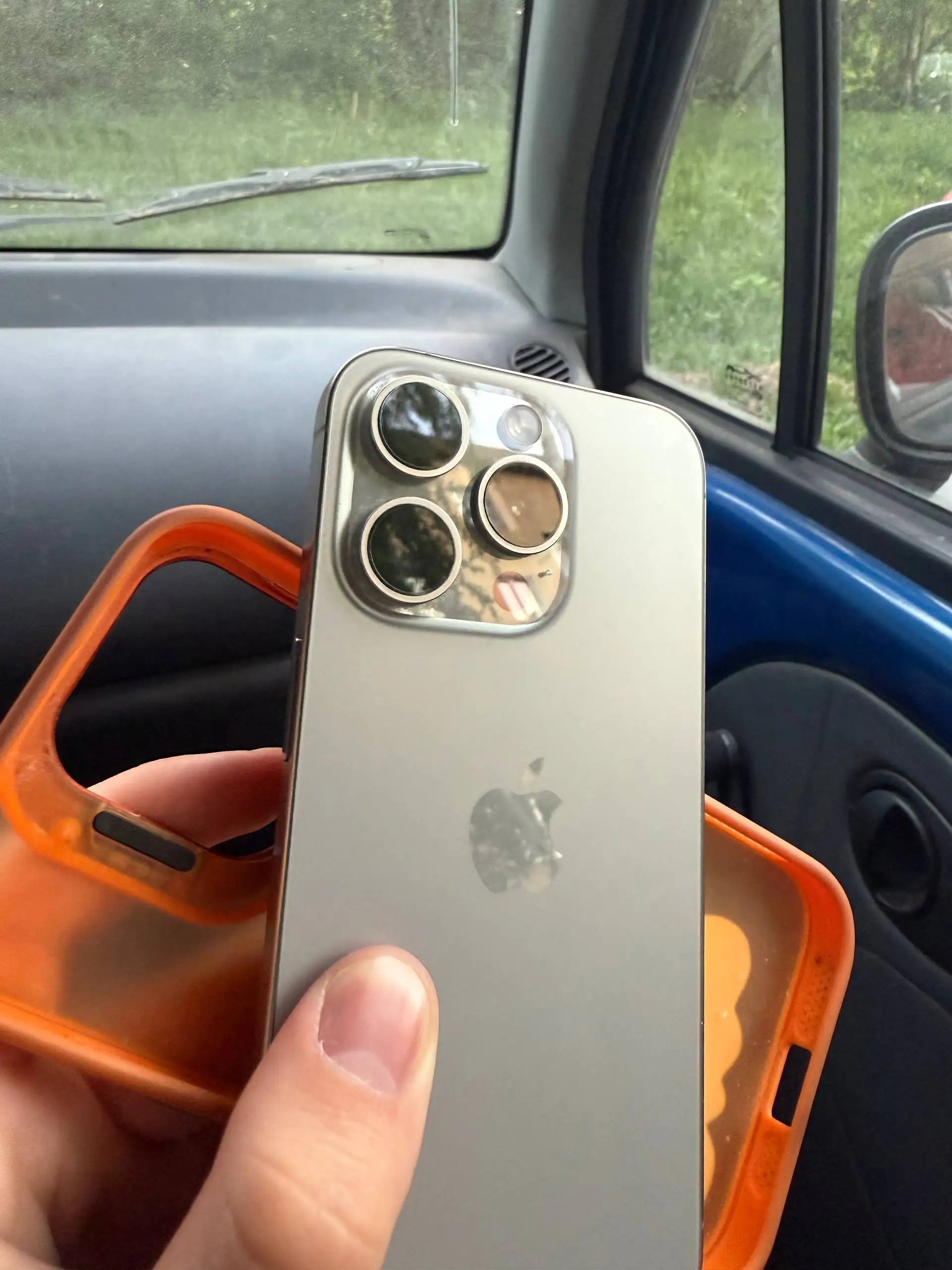 iPhone 15 Pro в идеальном состоянии - Смартфоны и мобильные телефоны (Электроника) в Екатеринбург