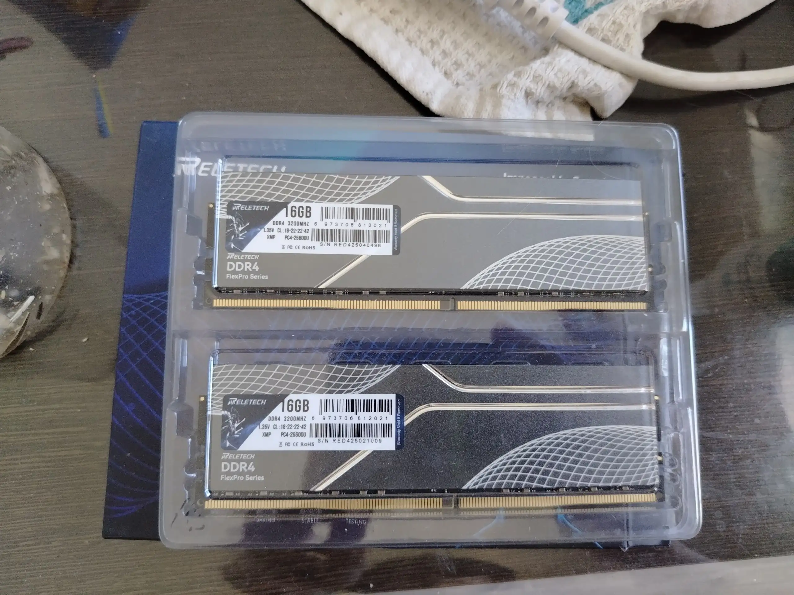 Продам 16GB DDR4 3200MHz RAM - Комплектующие для ПК (Электроника) в Екатеринбург