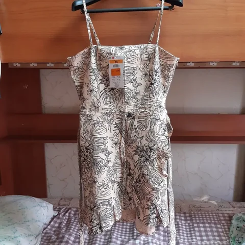 Продам летнее платье XS для девочки/девушки - Бижутерия в Екатеринбург