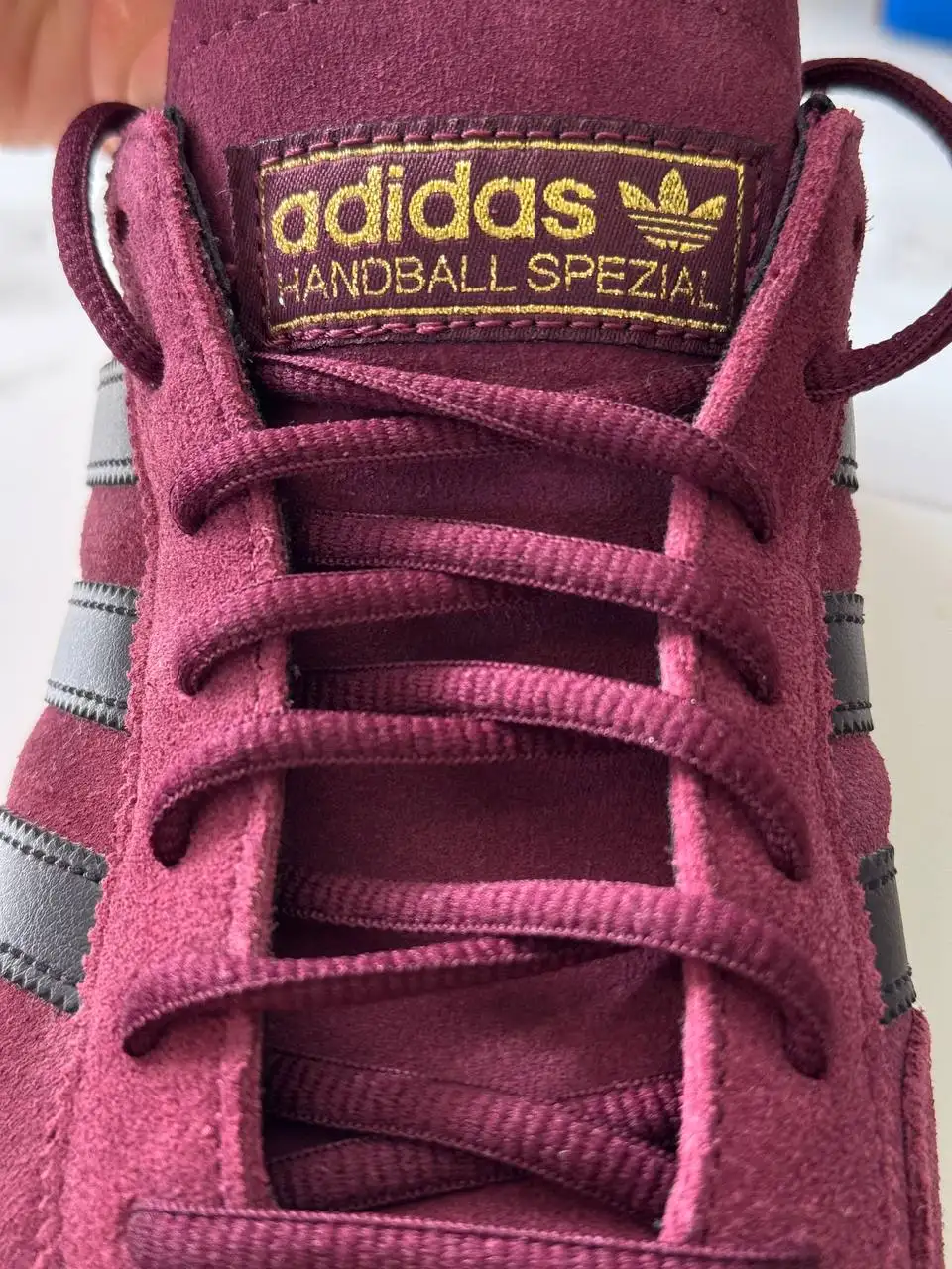 Кеды Adidas оригинал 42 размер - Обувь (Одежда) в Екатеринбург
