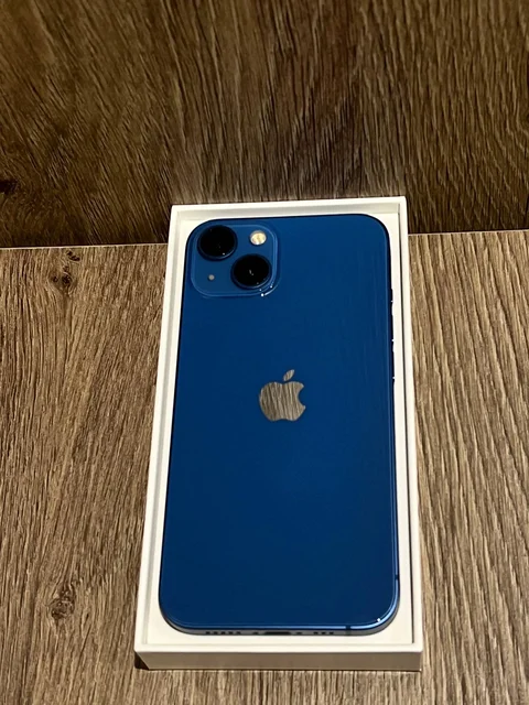 iPhone 13 128GB - Наручные часы в Екатеринбург