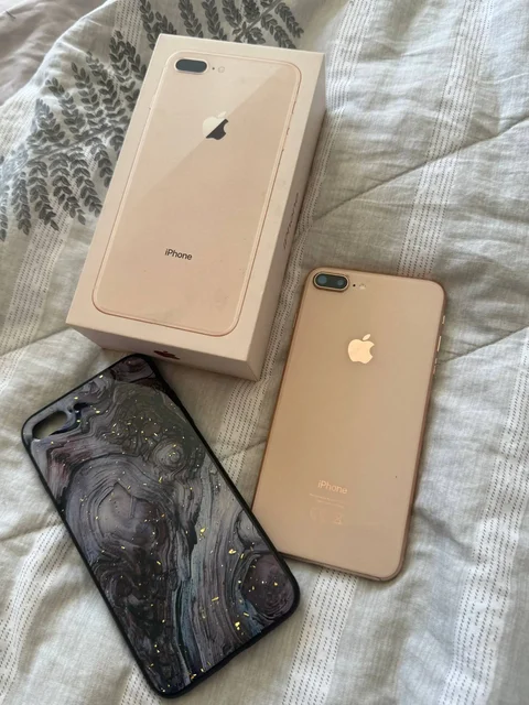 iPhone 8 Plus с коробкой и чехлом - Смартфоны в Екатеринбург